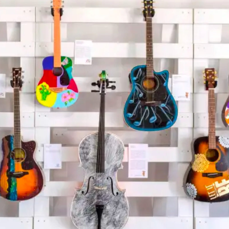 2ND & PCH-Music-Guitars