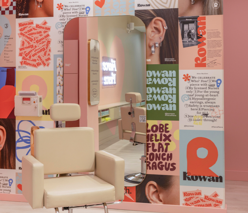 Ear piercing chair with mirror